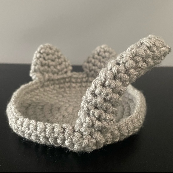 New Handmade Gray Cat Crochet Coaster - Picture 3 of 8